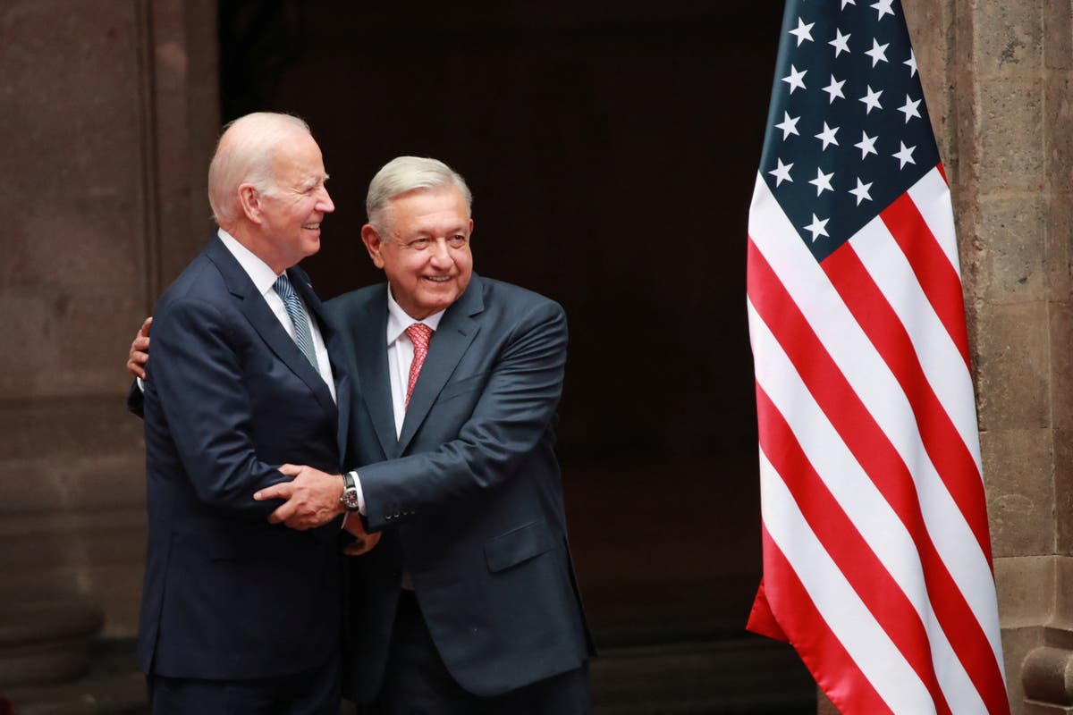 Biden news &ndash; live: Republicans question &lsquo;double standard&rsquo; as Biden team hands over classified papers