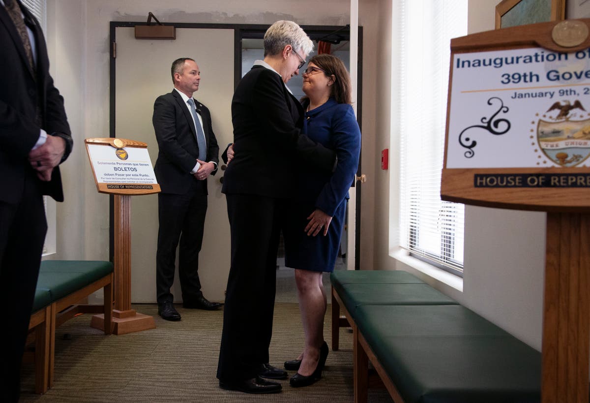 Oregon's new governor sworn in, declares homeless emergency The