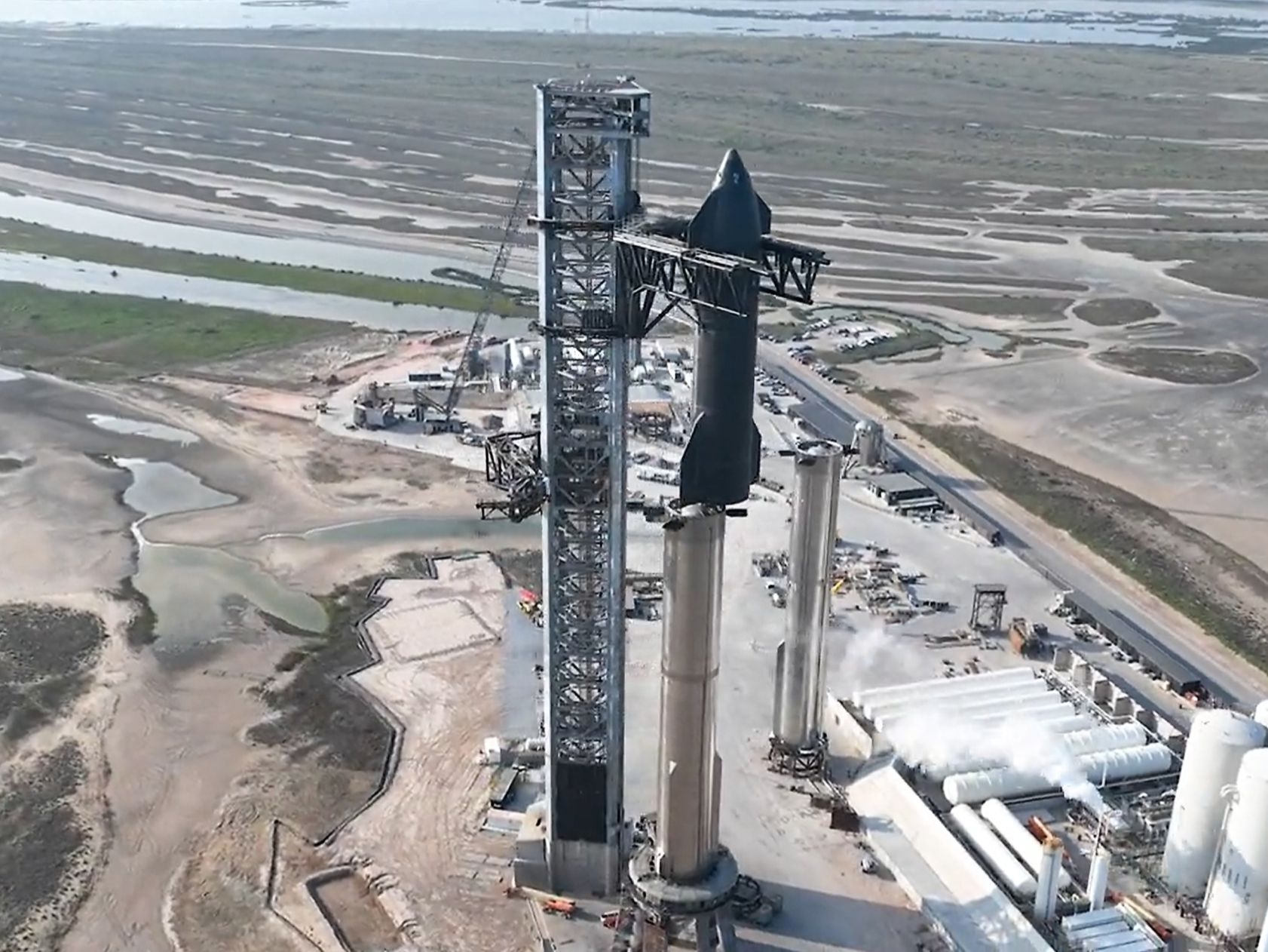 Starship 24 stacked on the Super Heavy Booster 7 at SpaceX’s Starbase facility in Texas on 9 January, 2023