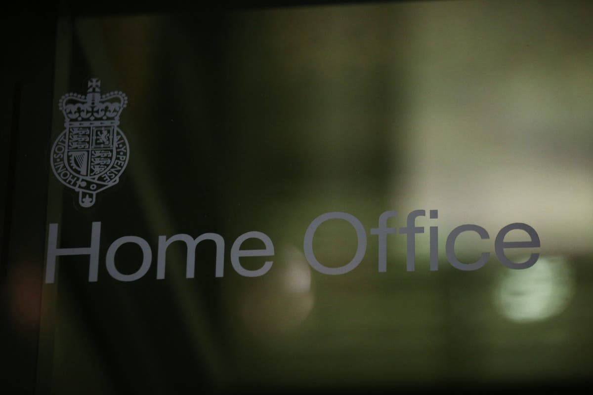 Government is &lsquo;100% committed&rsquo; on Windrush, Home Office minister tells MPs