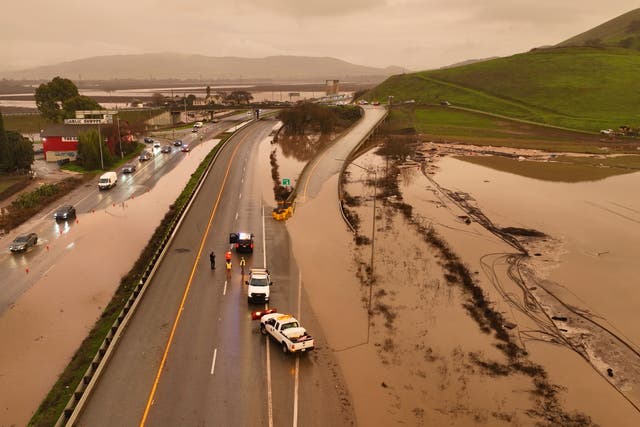 <p>Highway 101 is closed due to flooding in Gilroy, California, on January 09, 2023</p>