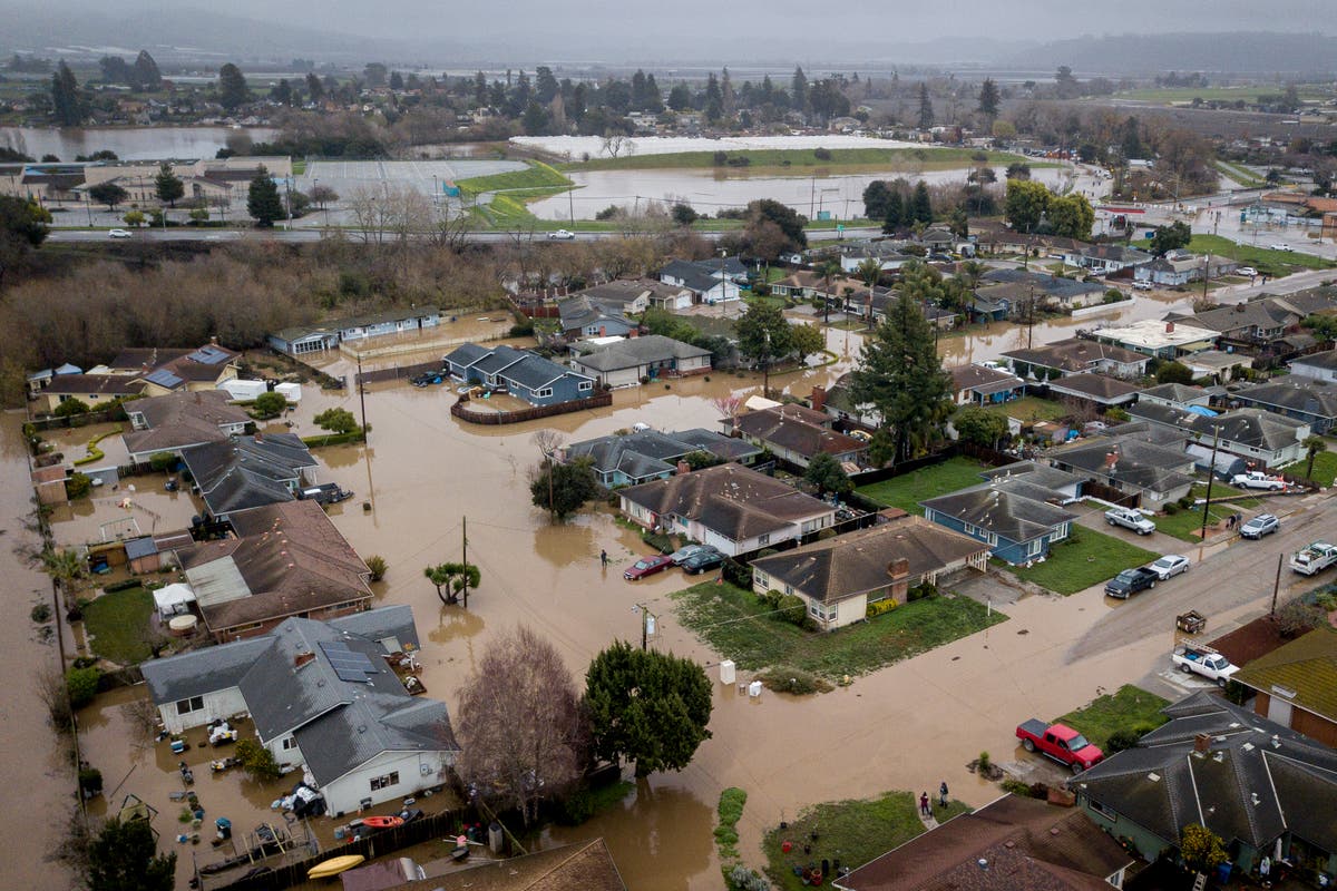 AP PHOTOS Storms lash California with more rain, high surf The