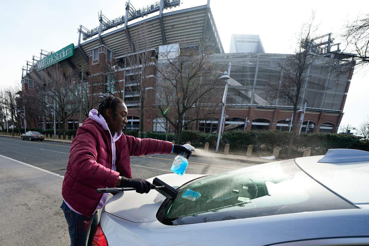 Baltimore launches plan to get squeegee workers off corners The