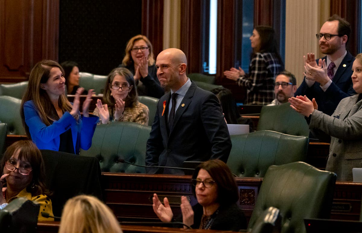 Illinois bans semiautomatic weapons, critics vow court test