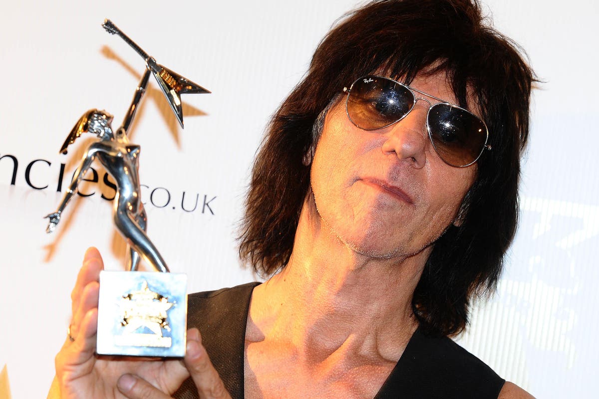 Jeff Beck: Virtuoso guitarist and blues rock pioneer