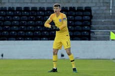 Bans are biggest deterrent to pitch invaders, Wolves goalkeeper claims