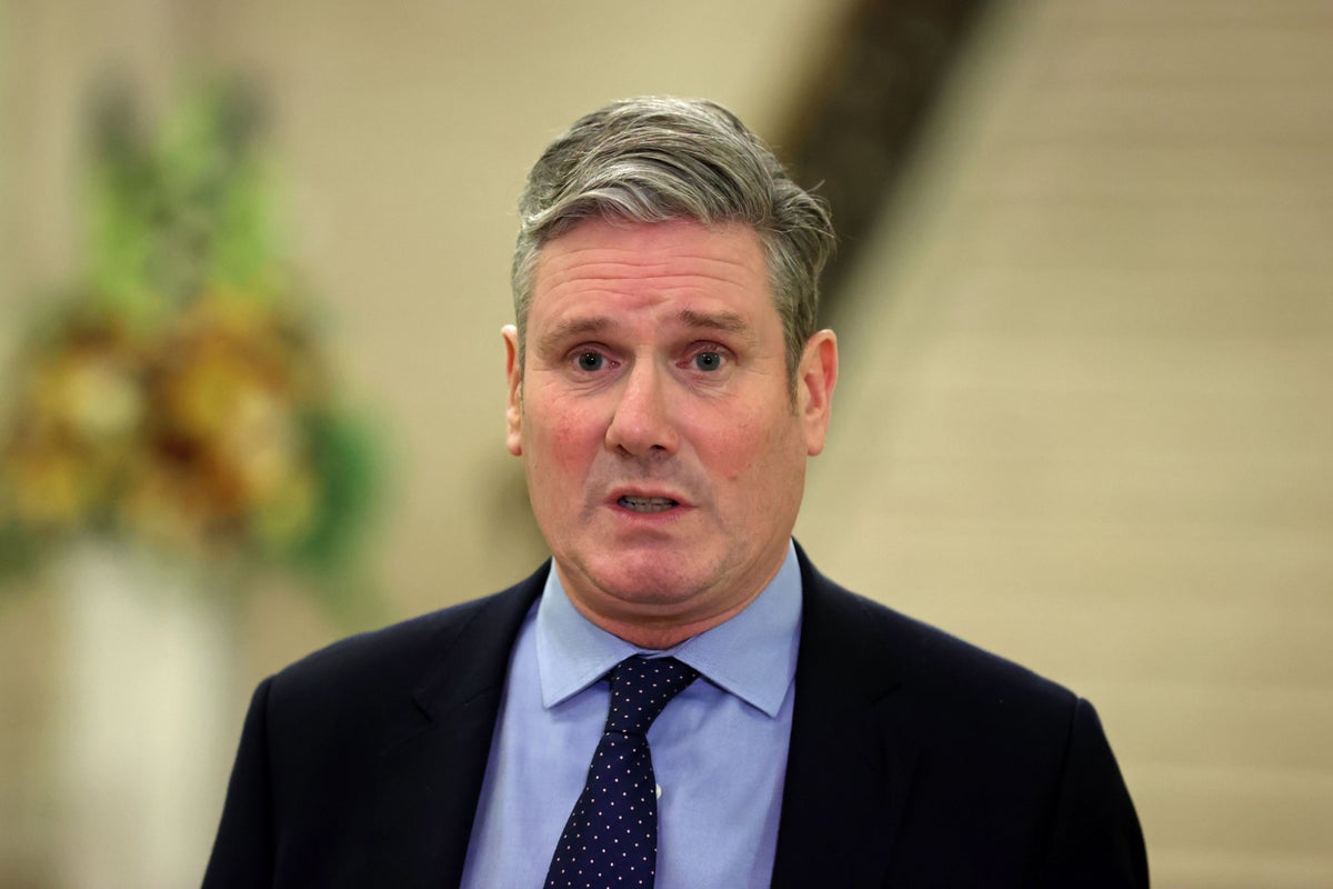 Starmer dodges questions about crossing parliamentary picket line