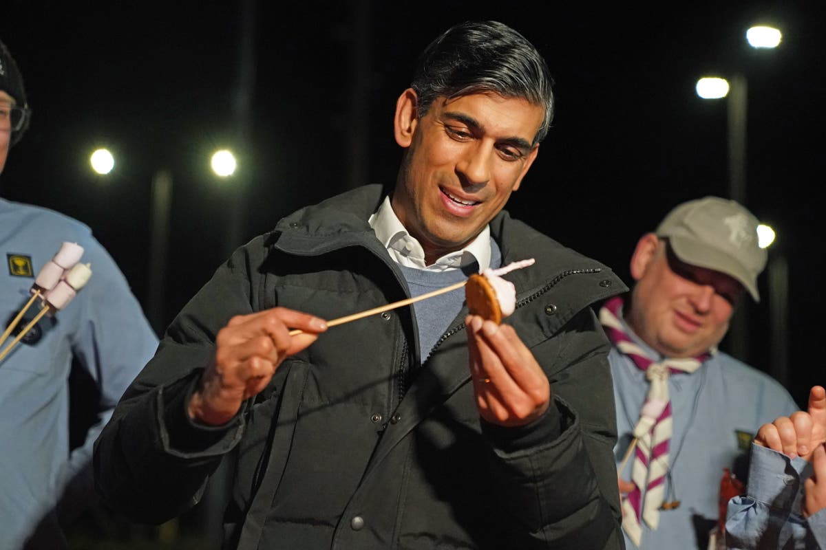 Sunak seeks to &lsquo;strengthen&rsquo; relationship with Sturgeon on Scotland trip