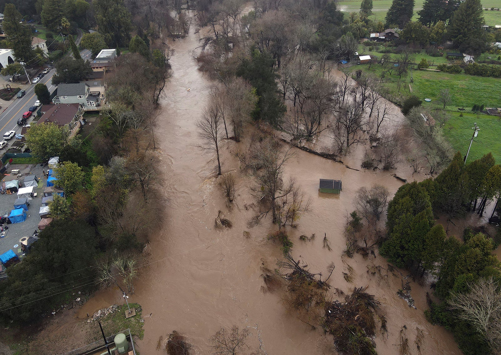 Heavy rains put Felton Grove, California, under feet of water
