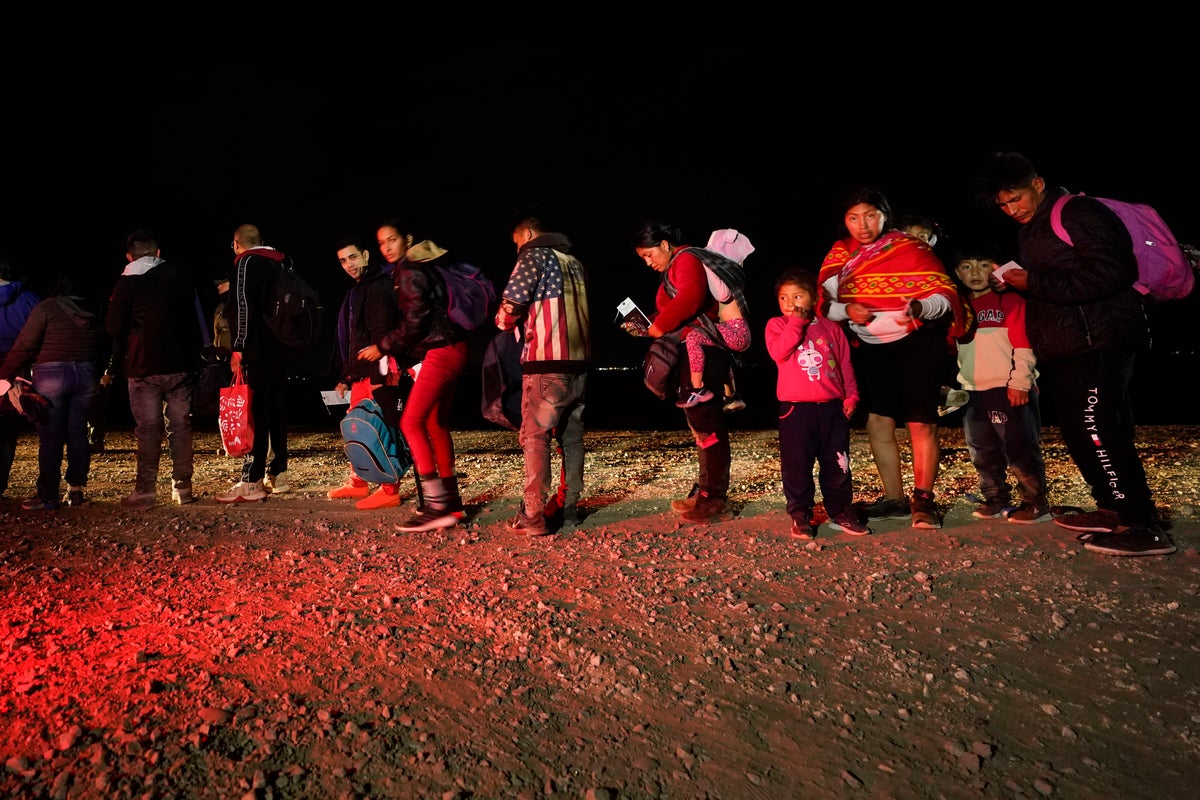 US launches online system to seek asylum on Mexican border | The ...