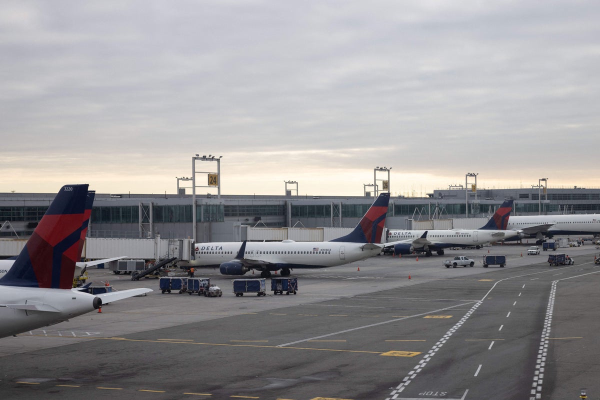 Two workers trapped in trench killed at JFK airport in New York | The ...