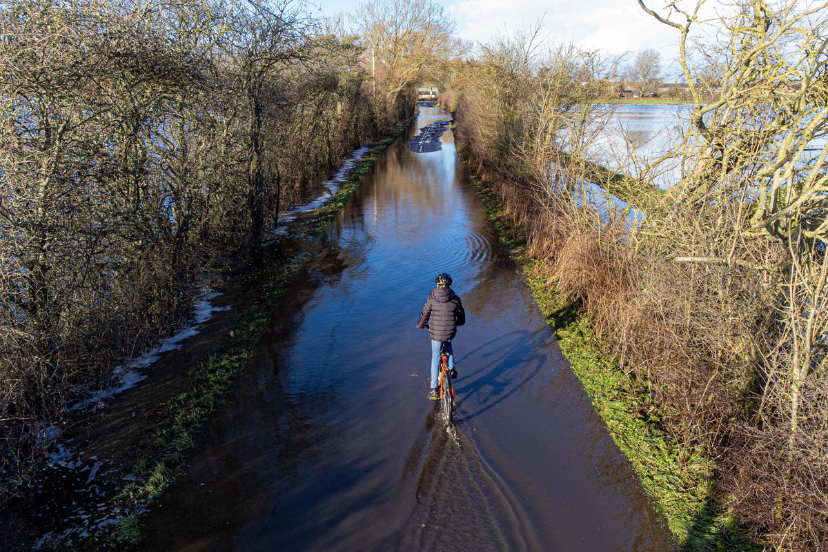 Ice and sub-zero temperatures due overnight as agencies work to combat floods