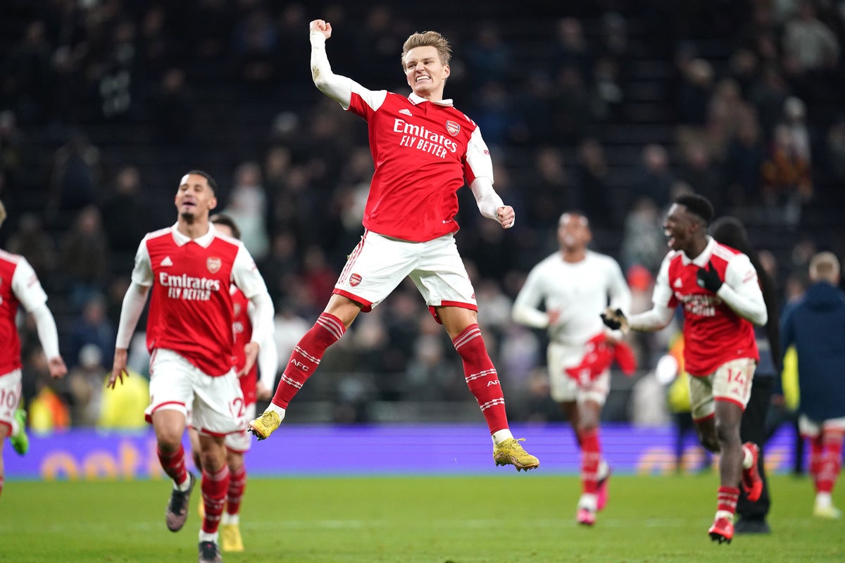 Arsenal blitz slow-starting Tottenham to win north London derby and extend lead at the top