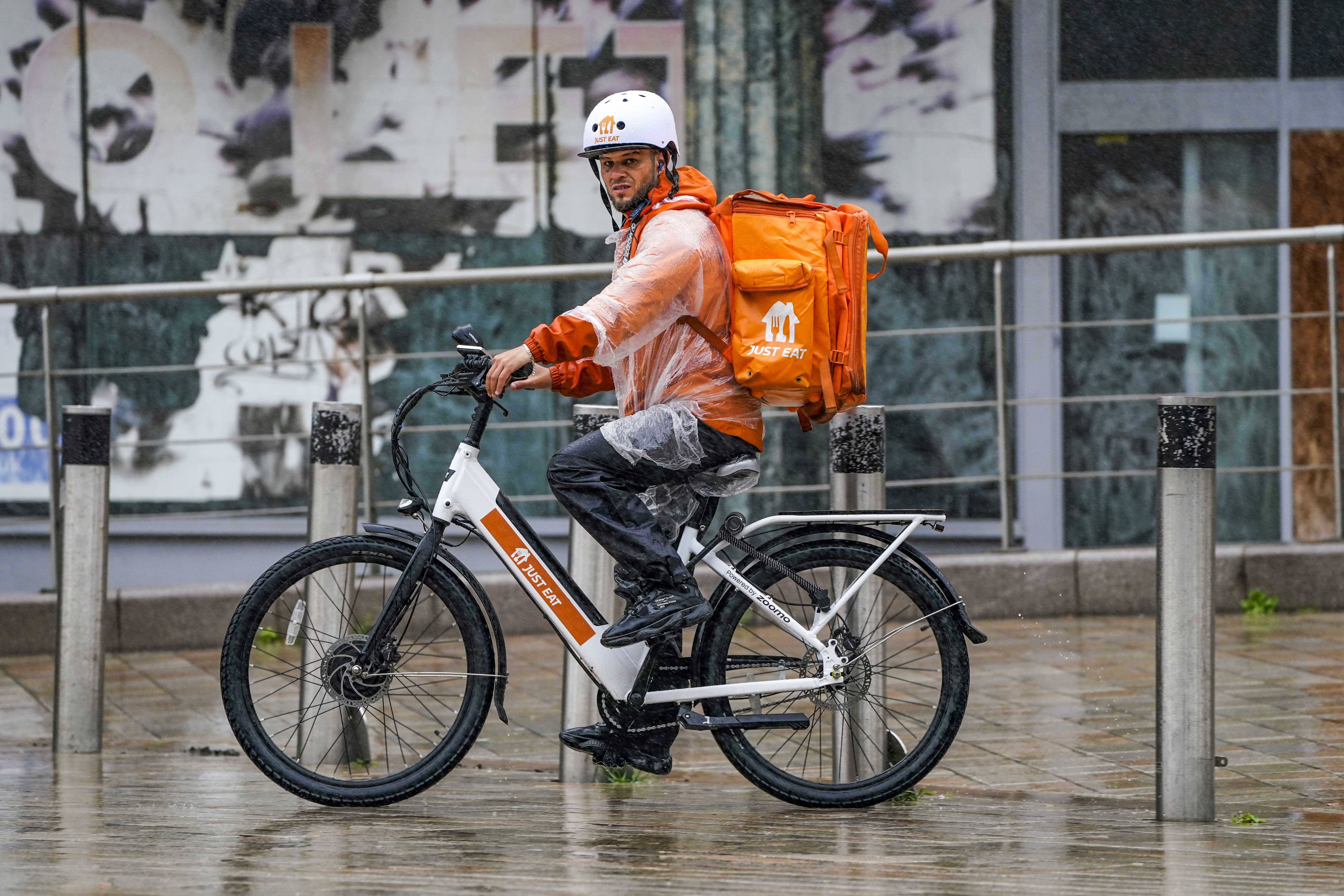 How To Deliver Uber Eats On Bike? (2022 Guide)