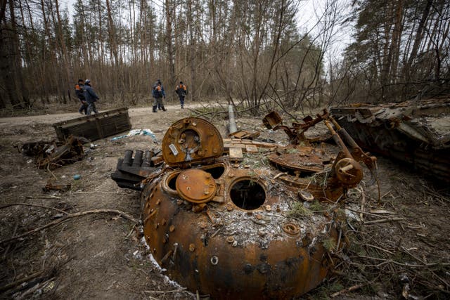 <p>Wrecked tanks are seen in Izium, Ukraine</p>
