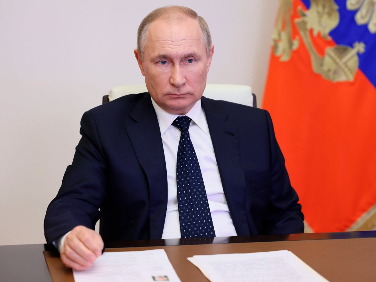 Ukraine-Russia news – live: Putin suffering ‘profound’ problems with ‘dysfunctional’ long-range missiles
