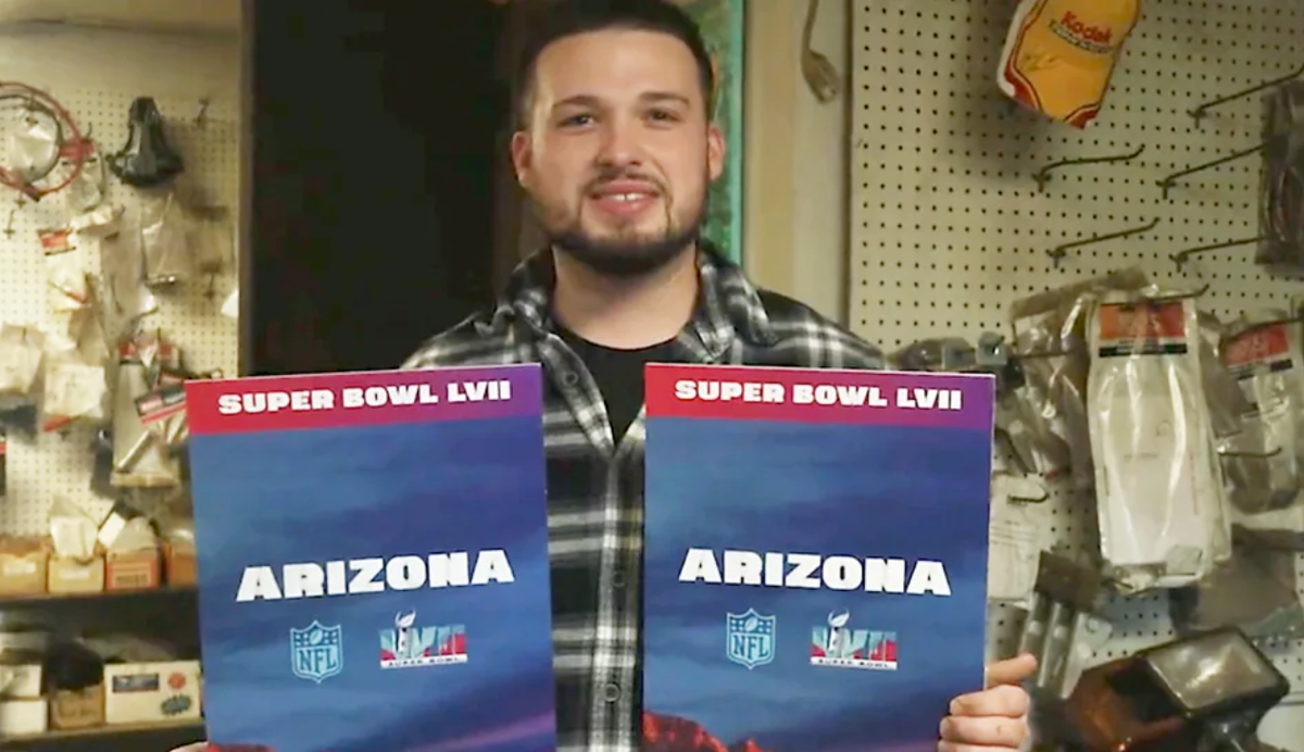 Man who rescued 24 people during Buffalo winter storm gifted Super Bowl tickets by Buffalo Bills