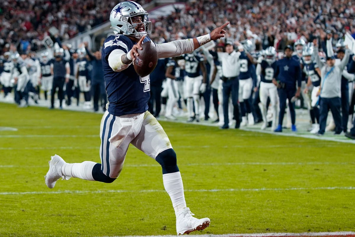 Prescott outshines Brady, Cowboys dominate Buccaneers 31-14