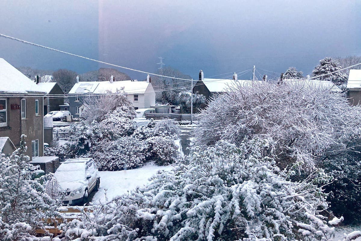 Met Office warnings as temperatures plunge during coldest night of the year Met Office warnings as temperatures plunge during coldest night of the year