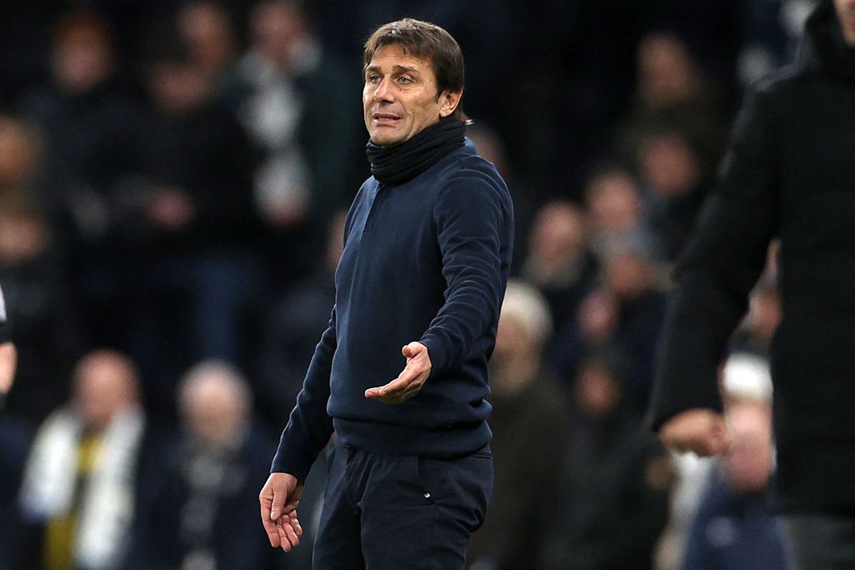 Tottenham manager Antonio Conte questions &lsquo;bad habit&rsquo; in English football