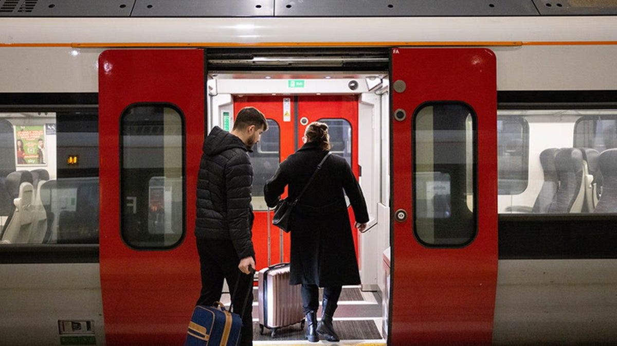 Train drivers to go on strike in February as Aslef union rejects pay offer