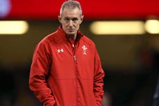 Warren Gatland urges forgiveness for Rob Howley after betting ban