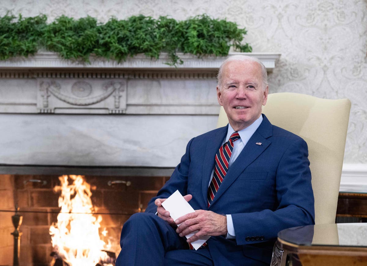 Biden chided over classified documents on hot mic