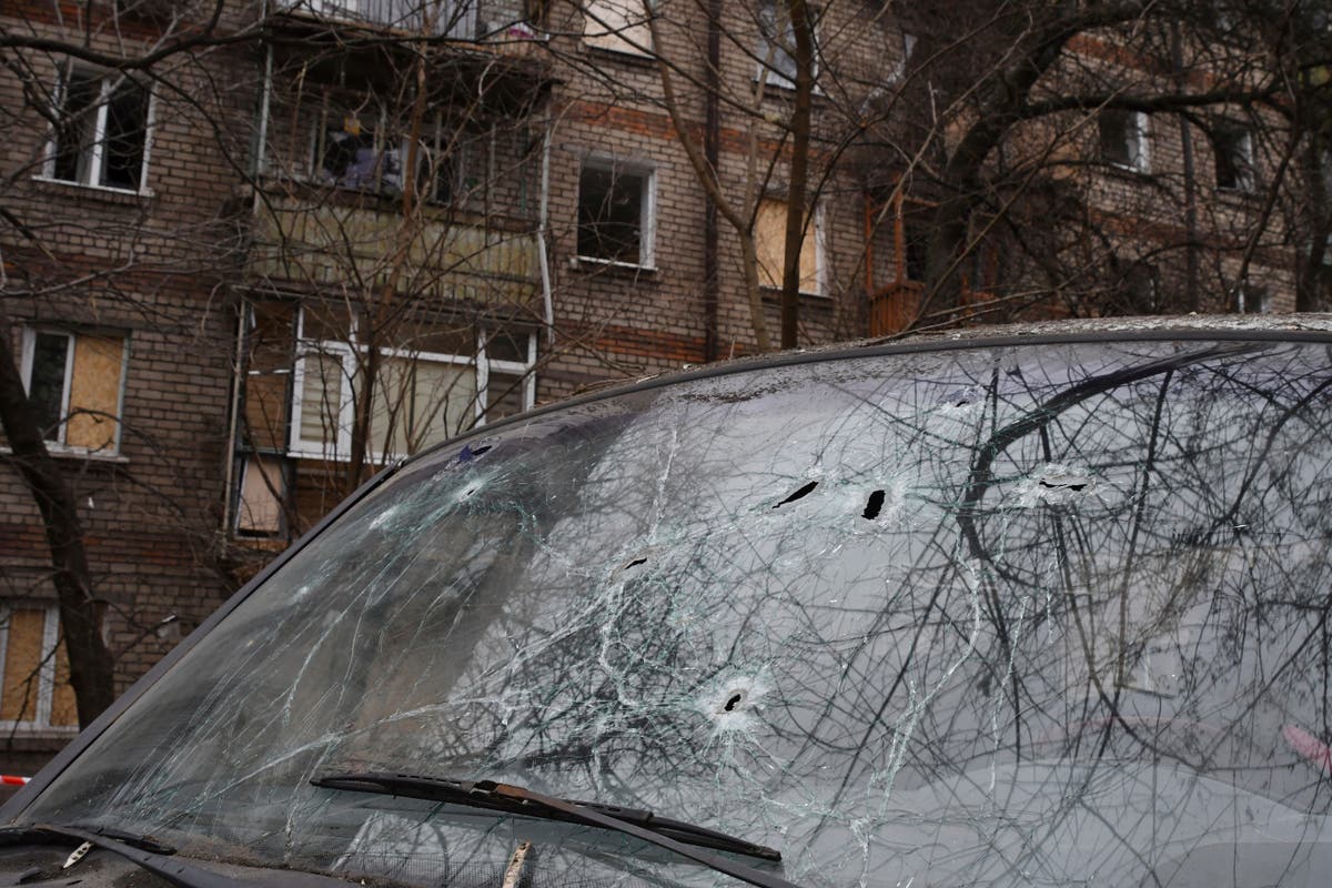 Helicopter crash near Ukrainian capital kills 16