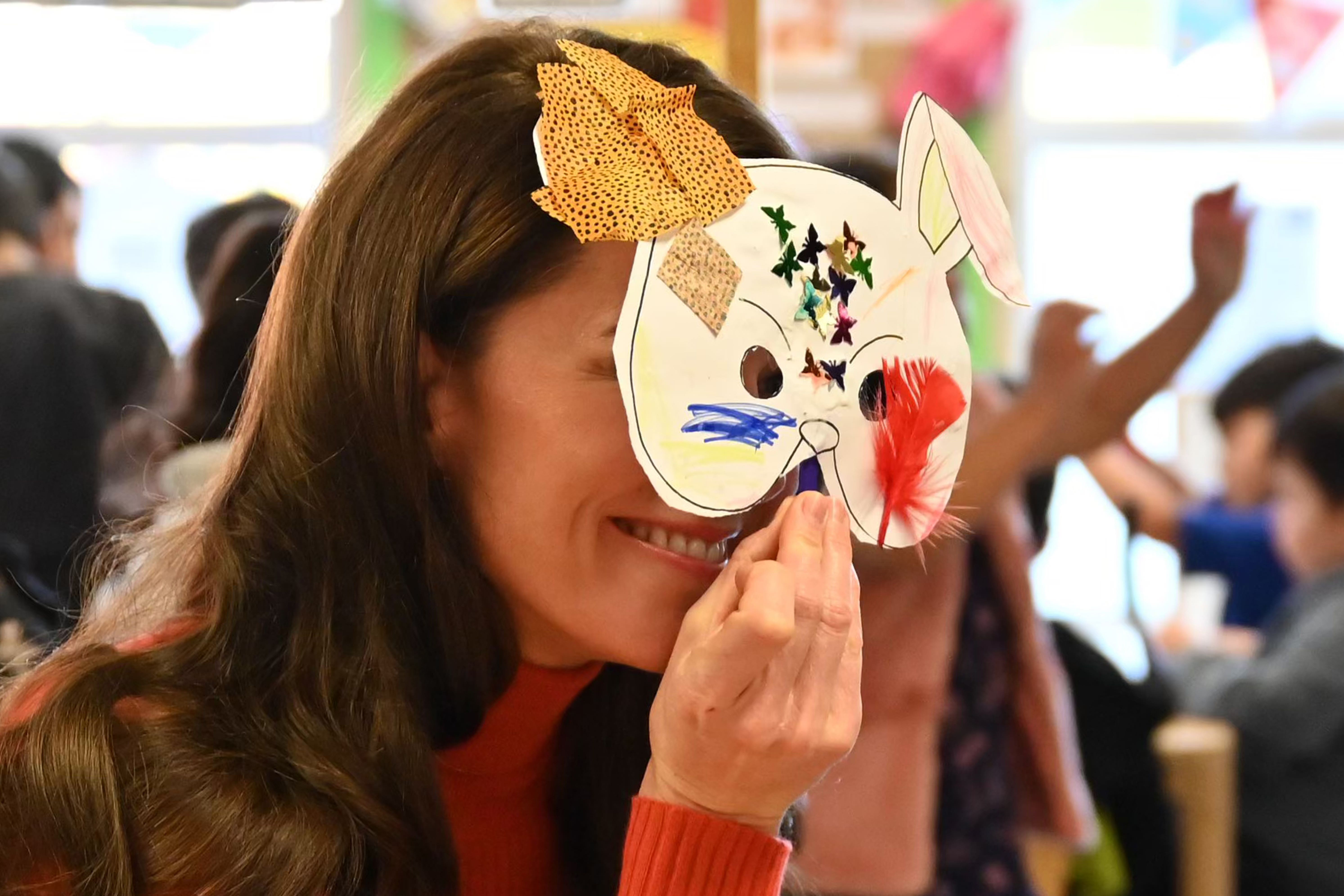 The Princess of Wales wears a mask at Foxcubs Nursery (Justin Tallis/PA)