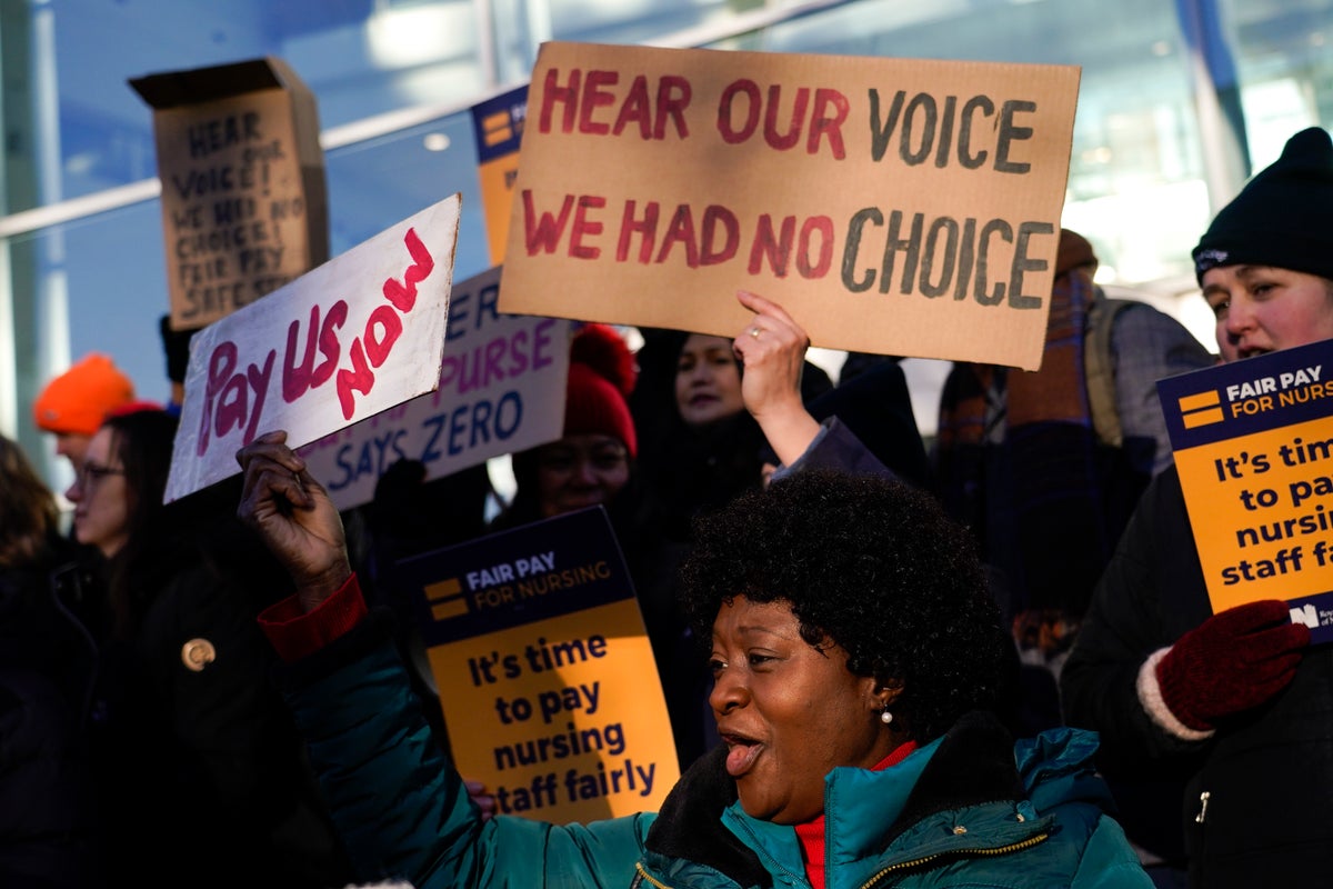 UK nurses stage new walkout as strike wave intensifies