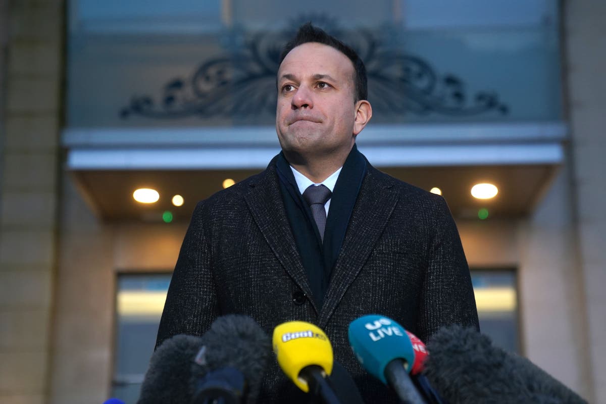 Leo Varadkar hits back at Sinn Fein over Dowdall donation in defending Donohoe
