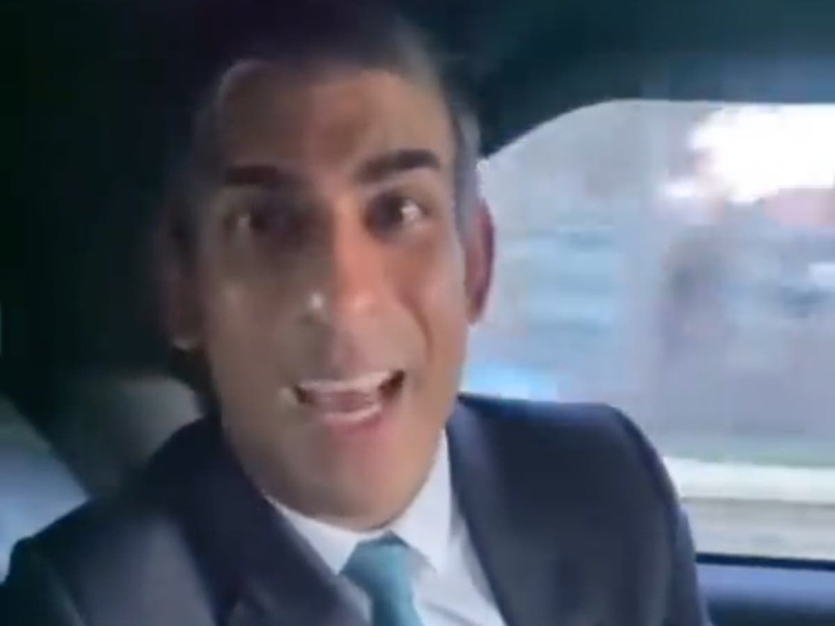 Rishi Sunak fined for failing to wear seatbelt in social media video Rishi Sunak fined for failing to wear seatbelt in social media video
