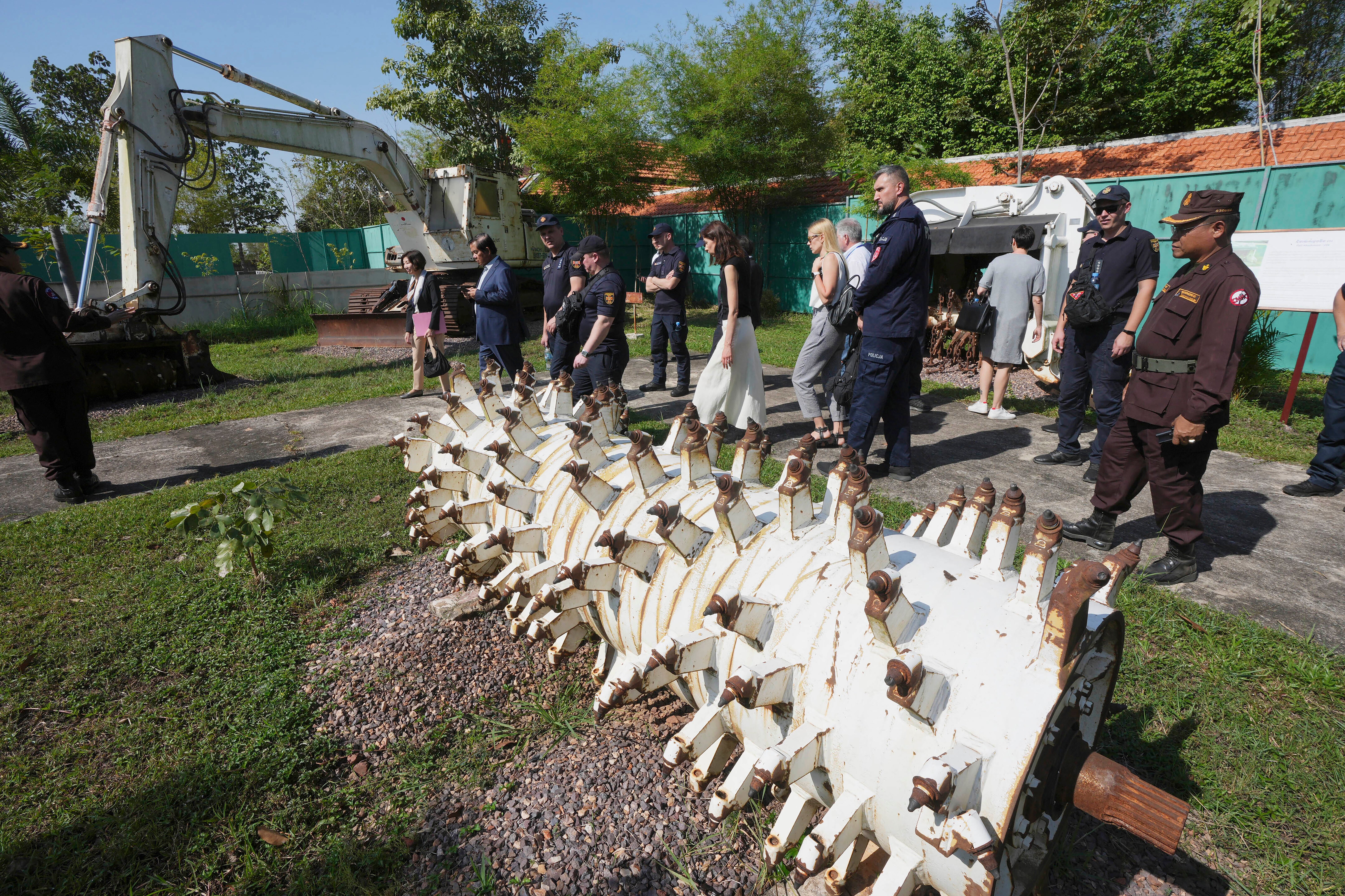 Cambodia Ukraine Demining