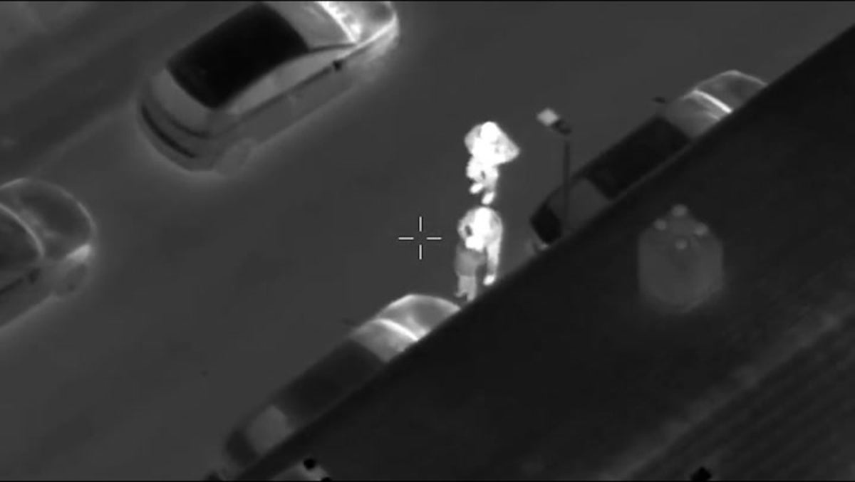 Man dazzles pilot by shining laser pen at police helicopter