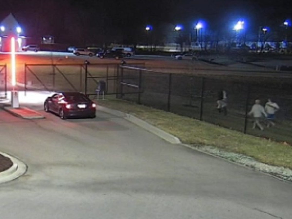 Five Missouri inmates seen breaking out of jail in surveillance video as manhunt continues