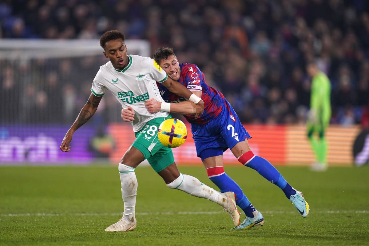 Newcastle move up to third with point at Palace Newcastle move up to third with point at Palace