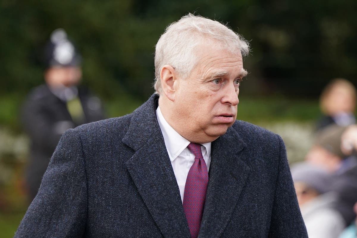 Duke of York and Virginia Giuffre photo is fake, says Ghislaine Maxwell