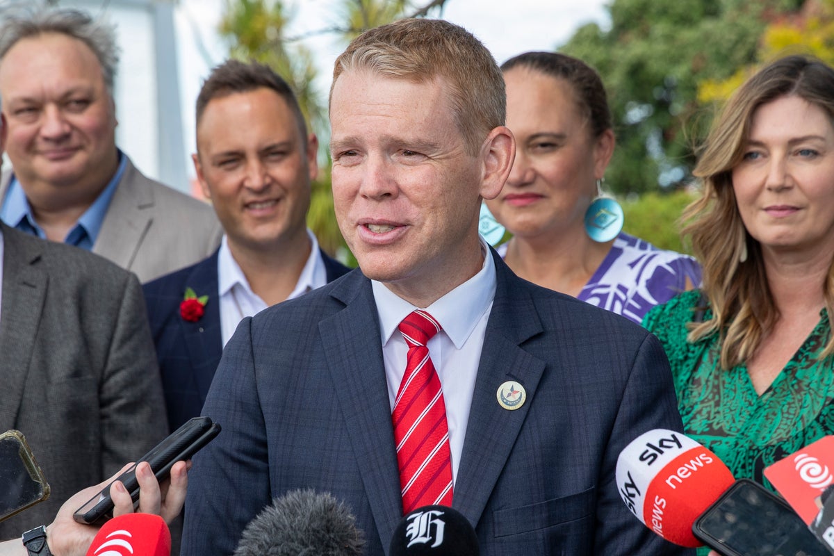 克里斯·希普金斯 (Chris Hipkins) 宣誓就任新西兰第 41 任总理