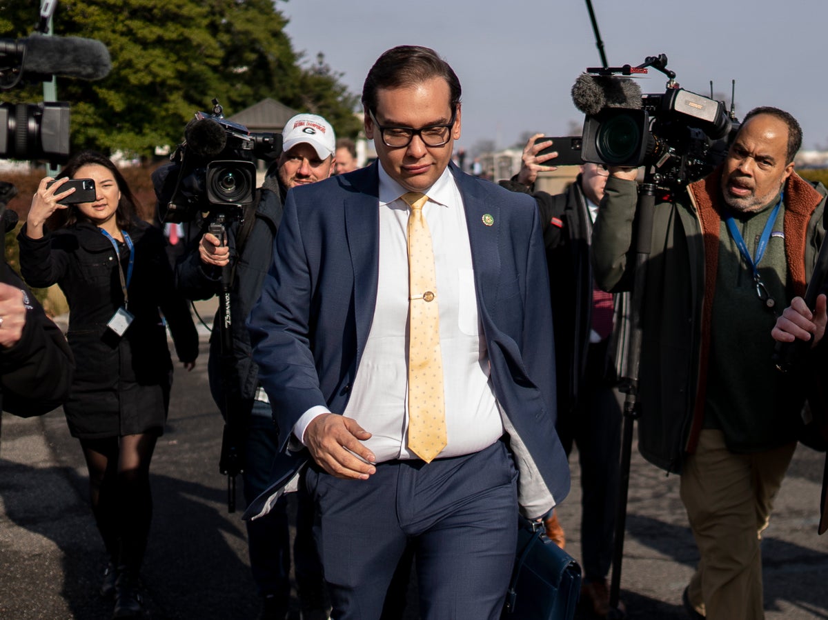 White House press corps bursts out laughing at George Santos at briefing