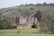 Cabinet goes to Chequers as minister says Nadhim Zahawi probe over in 10 days