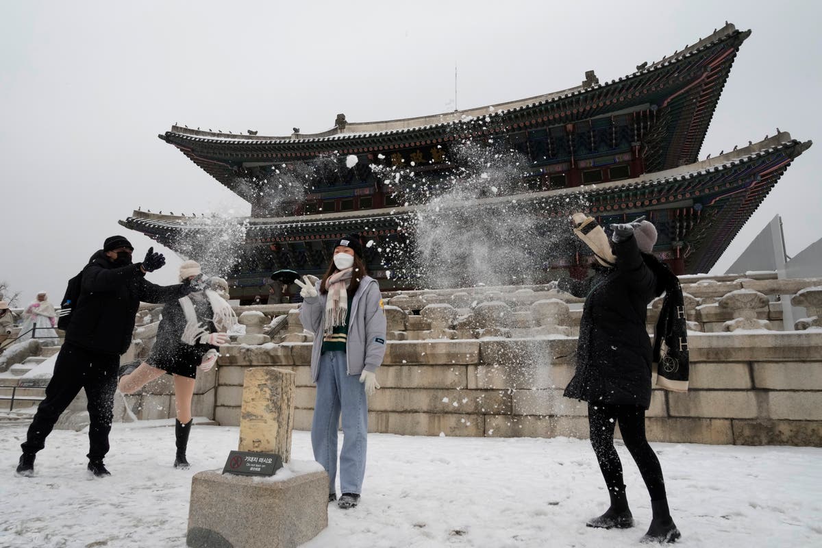 South Korea's capital region weathers snowstorm The Independent