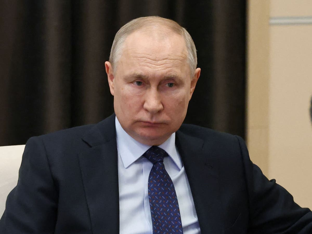 Ukraine not interested in peace talks with ‘nobody’ Putin, Zelensky says