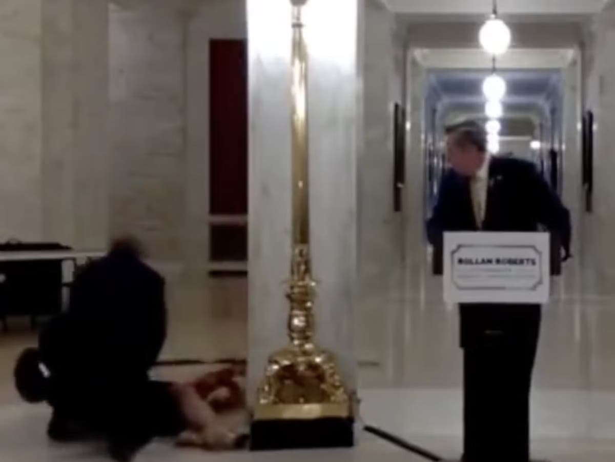 State senator’s wife collapses on camera as he unveils longshot bid for White House