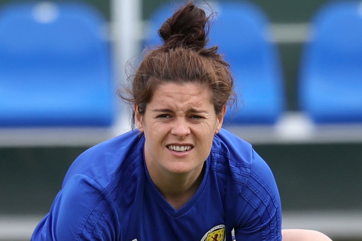 ‘Hanging up my Scotland boots’: Jen Beattie ends international football career