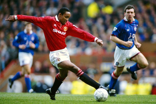 <p>Paul Ince in action for Manchester United against Oldham, April 1994</p>