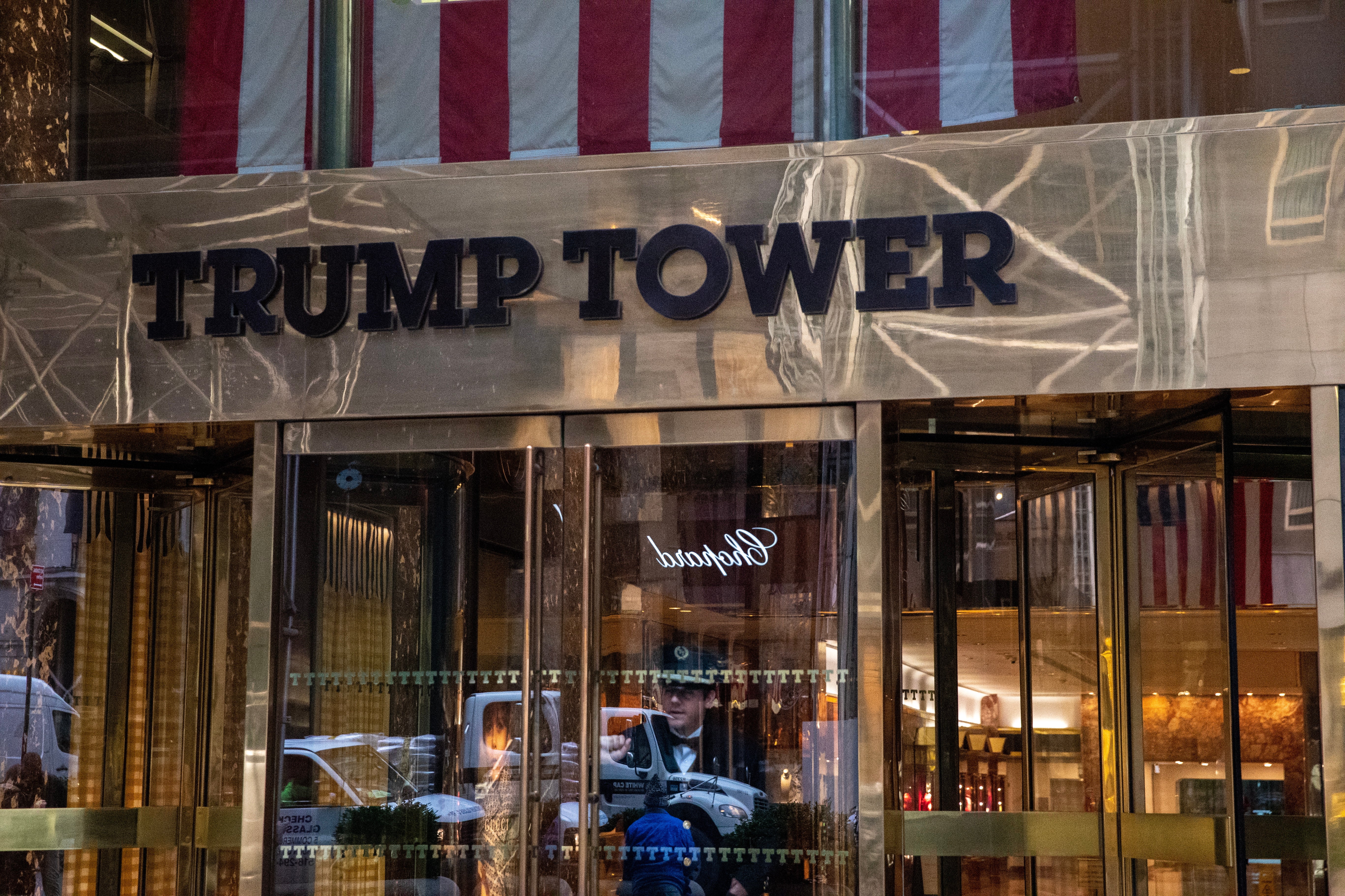 Trump Claims That His Trump Organization Can’t Be Sued Because It Doesn ...