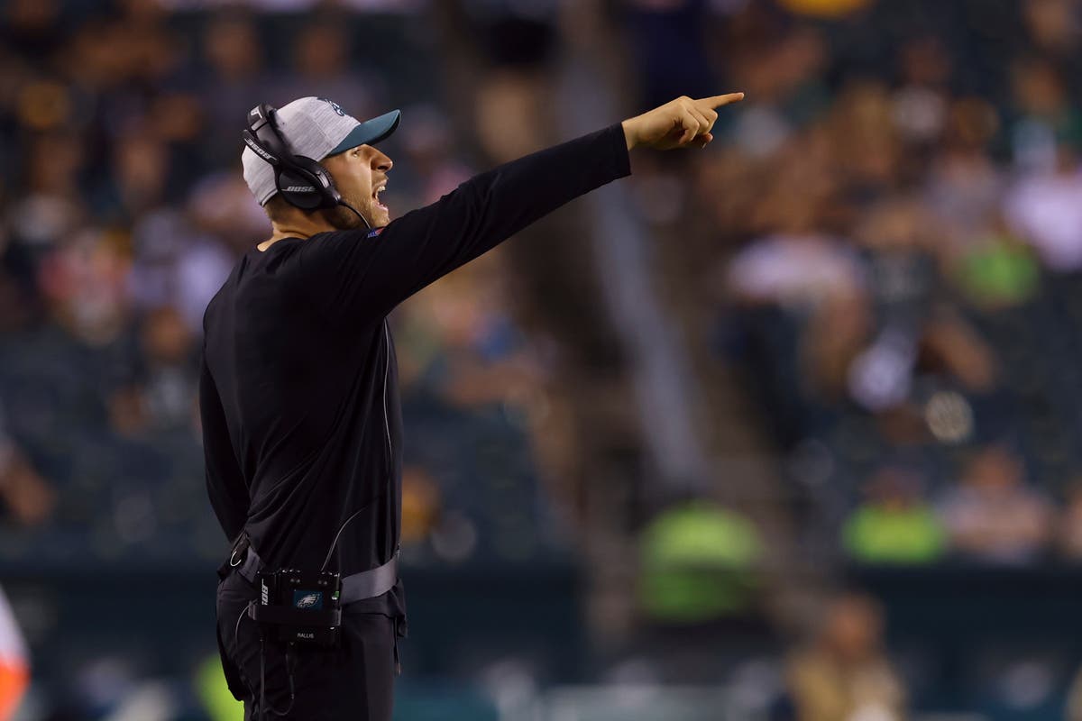 Oh, brother! WWE star, Eagles coach ready for big weekend
