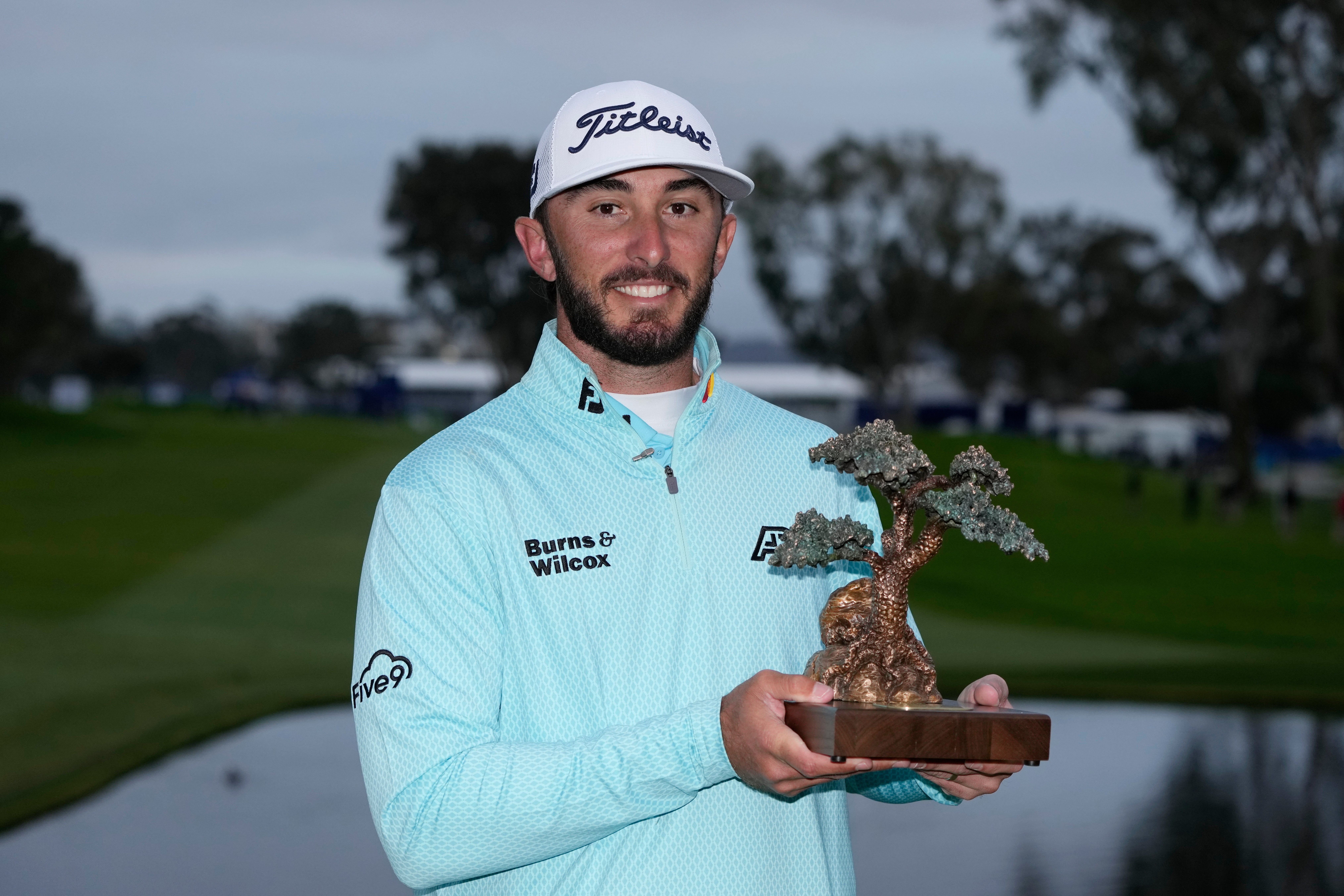 APTOPIX Farmers Insurance Open Golf