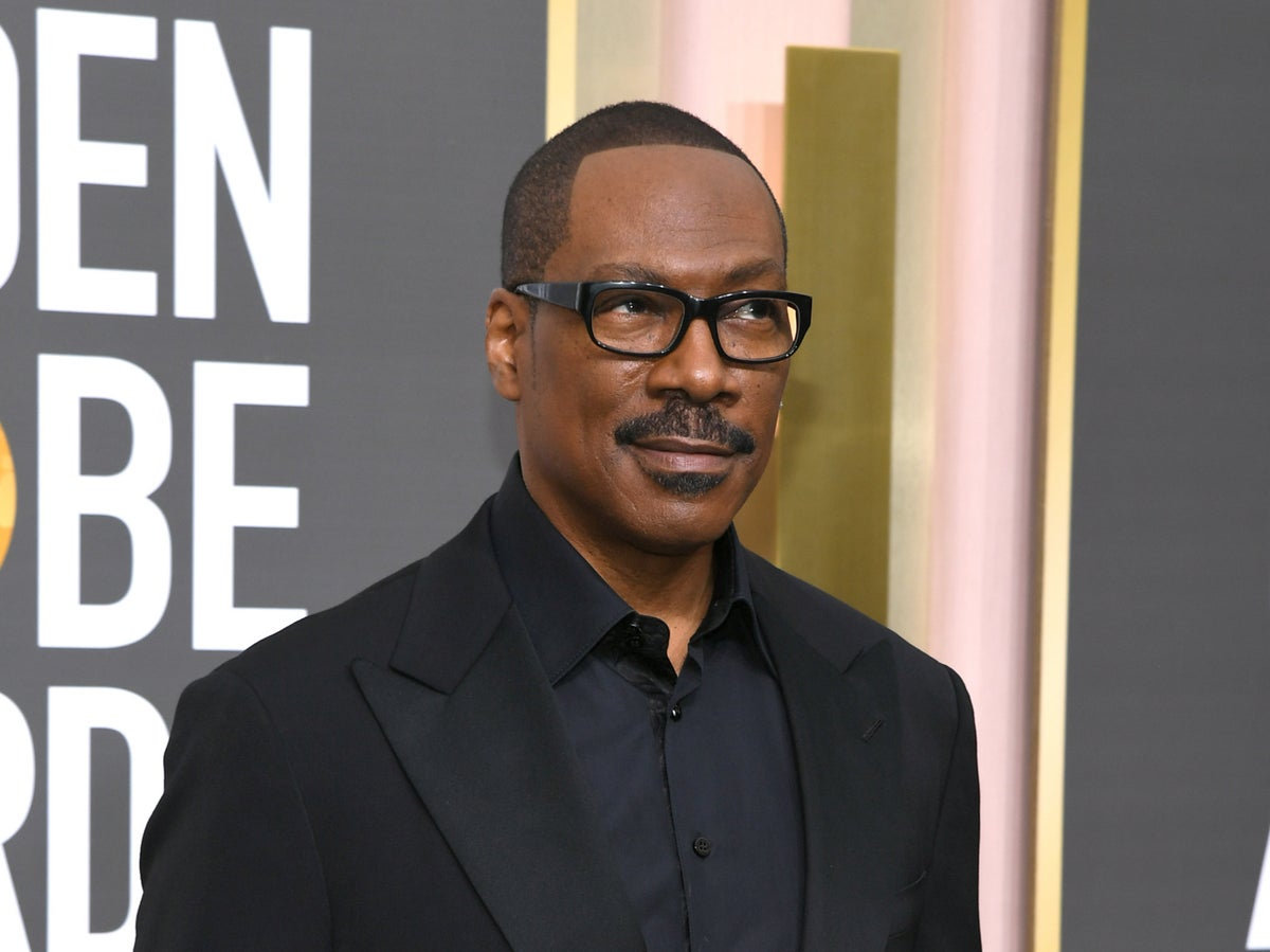 Eddie Murphy says his Shrek character Donkey is funnier than Puss in Boots