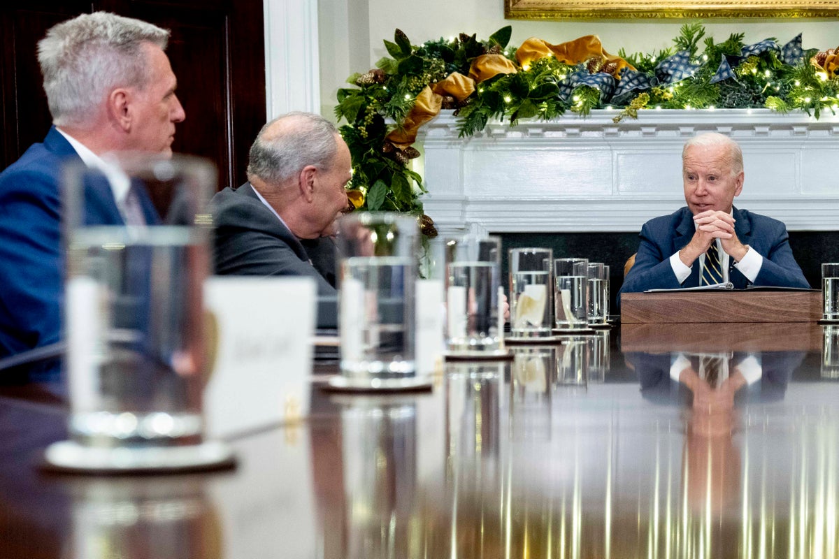 Beyaz Saray notu, Biden'ın Kevin McCarthy'nin borç limitiyle ilgili toplantısı gündemini ortaya koyuyor